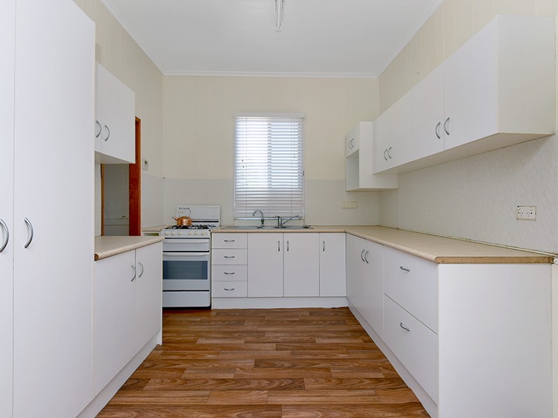 13 Desmond Lane, Oakey QLD 4401