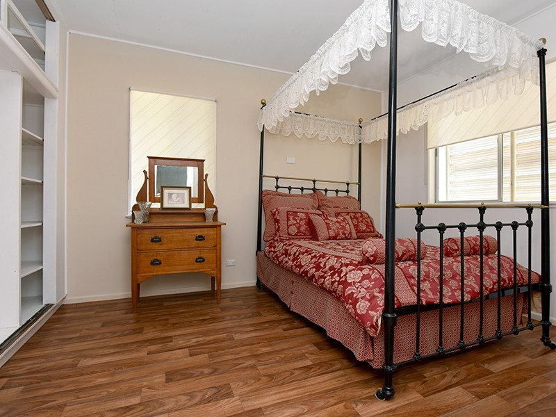 13 Desmond Lane, Oakey QLD 4401