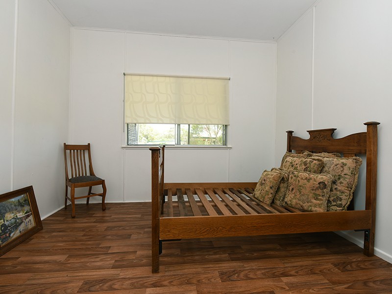 13 Desmond Lane, Oakey QLD 4401