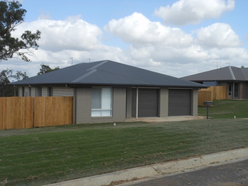 2/42 Allan Cunninghm Rd, Gatton QLD 4343