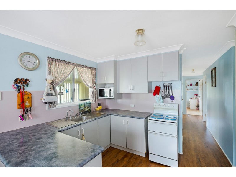 12 Donley Street, Oakey QLD 4401