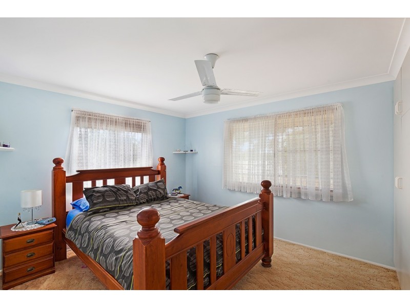 12 Donley Street, Oakey QLD 4401