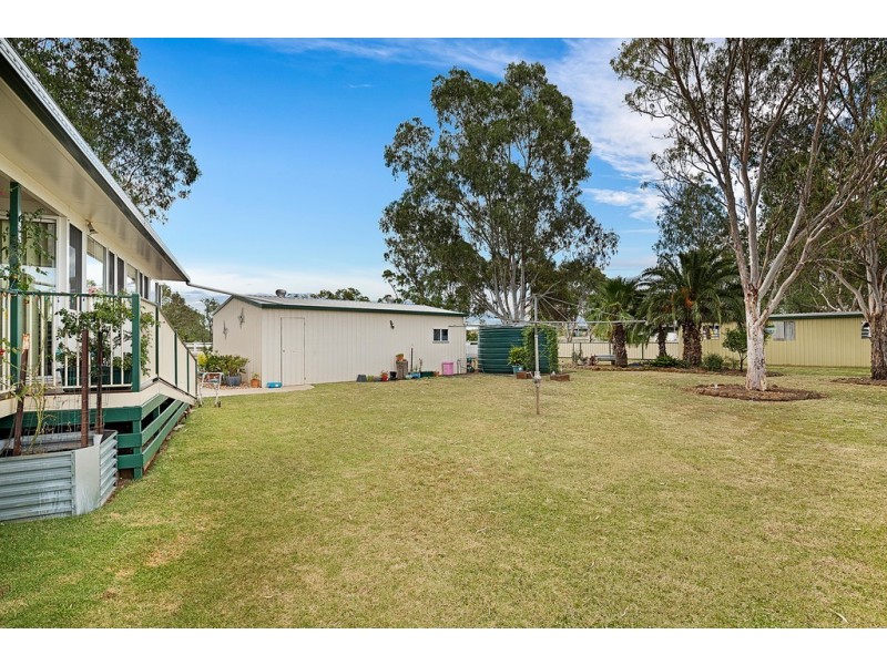 12 Donley Street, Oakey QLD 4401