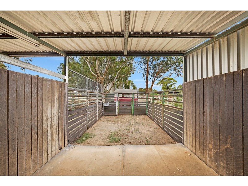 12 Donley Street, Oakey QLD 4401