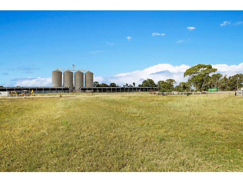12 Donley Street, Oakey QLD 4401