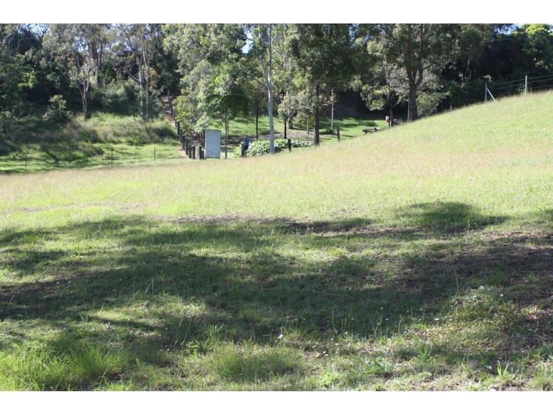 Lot 3 Echidna Cresent, Top Camp QLD 4350
