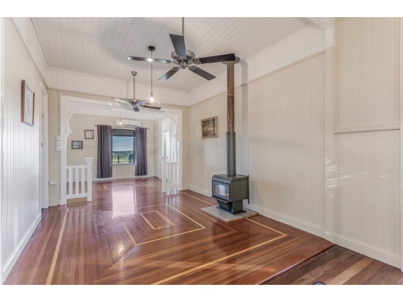 23 Rowland Court, Gowrie Mountain QLD 4350