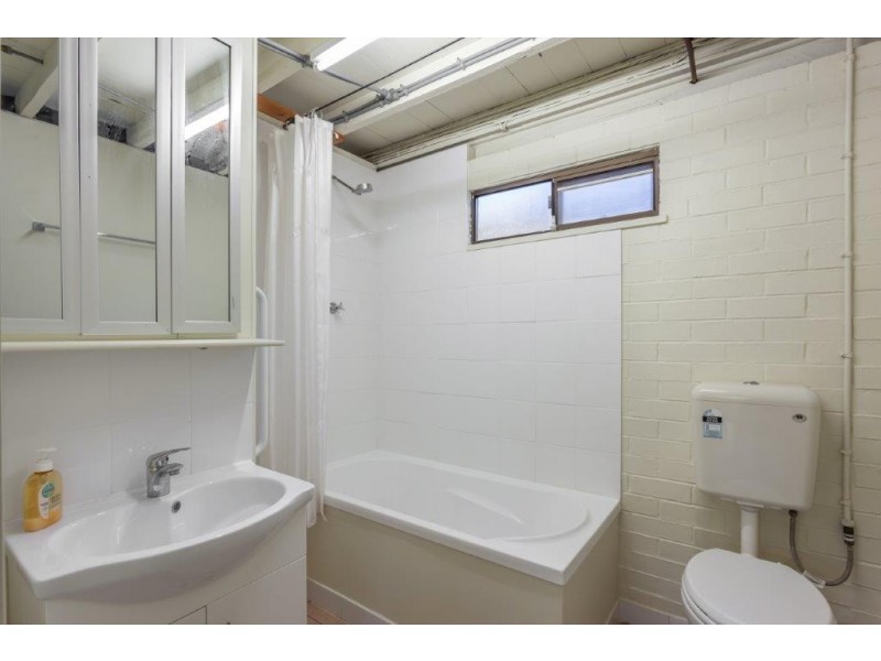23 Rowland Court, Gowrie Mountain QLD 4350