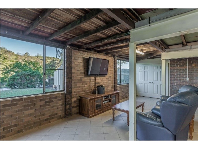 23 Rowland Court, Gowrie Mountain QLD 4350