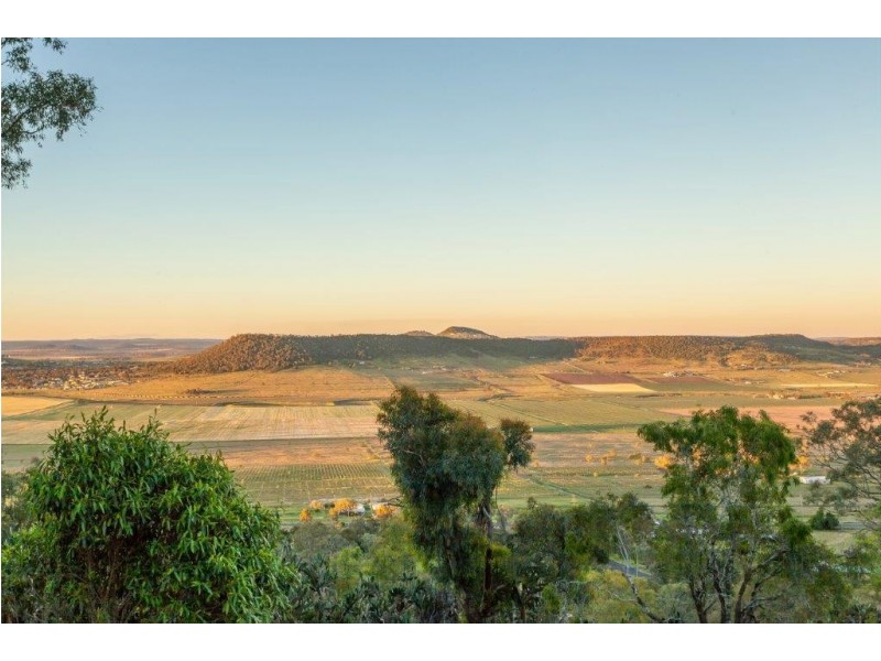 23 Rowland Court, Gowrie Mountain QLD 4350