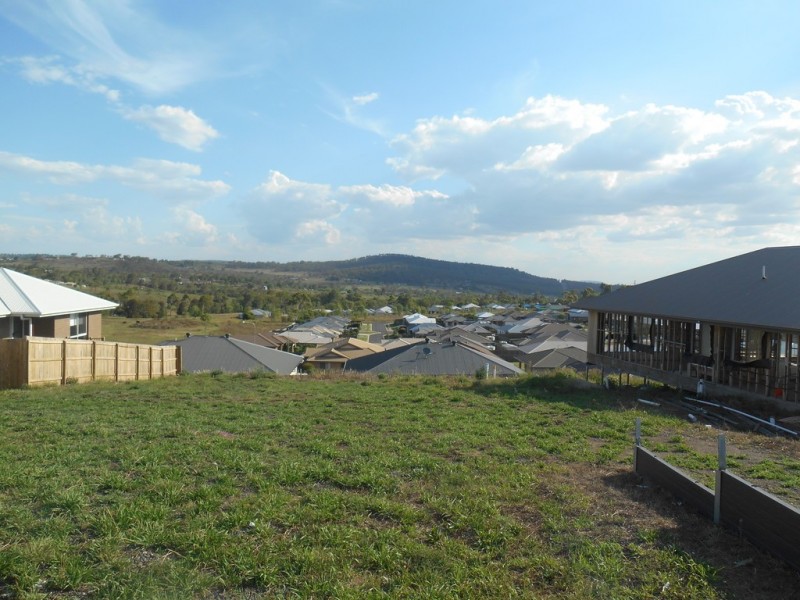 58 Alistair Street, Glenvale QLD 4350