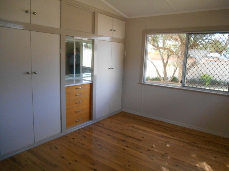 2 Roessler Street, Rangeville QLD 4350