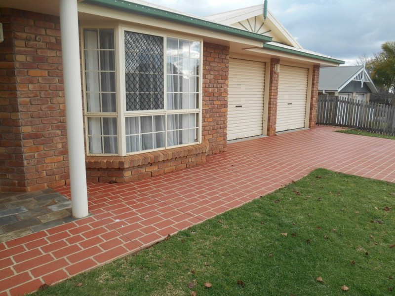 22 Gainsborough Drive, Glenvale QLD 4350