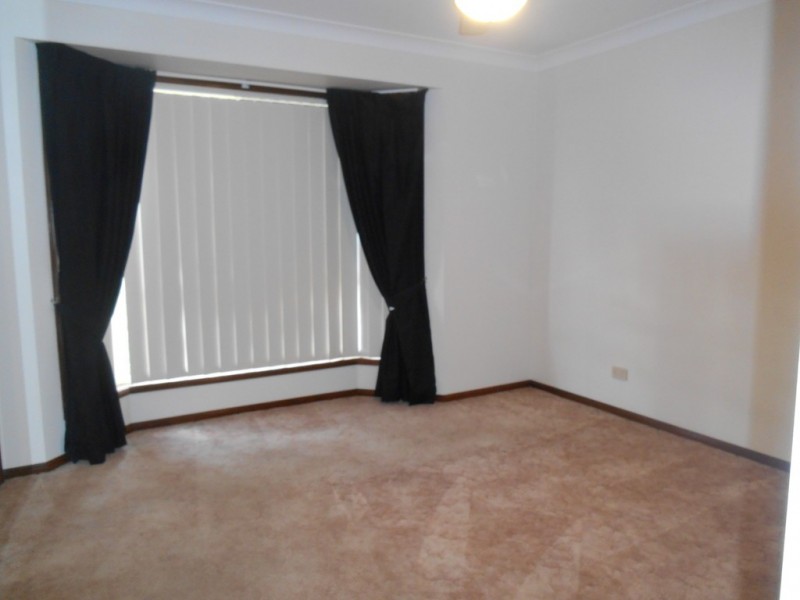22 Gainsborough Drive, Glenvale QLD 4350