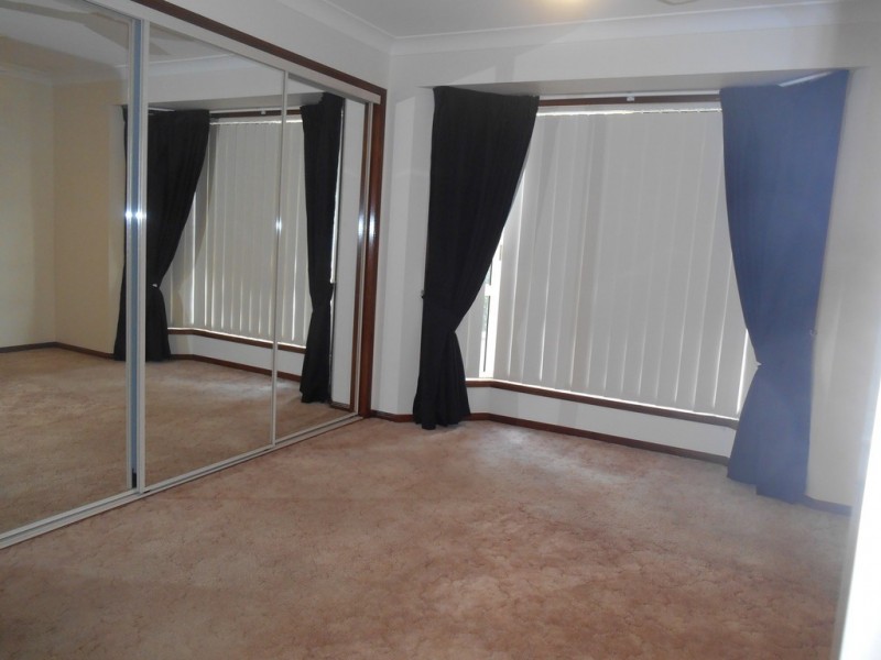 22 Gainsborough Drive, Glenvale QLD 4350