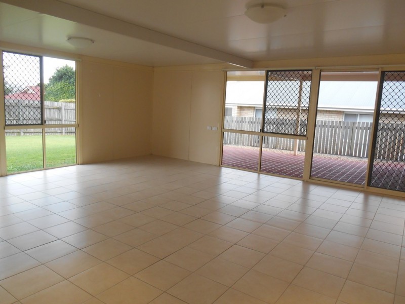 22 Gainsborough Drive, Glenvale QLD 4350