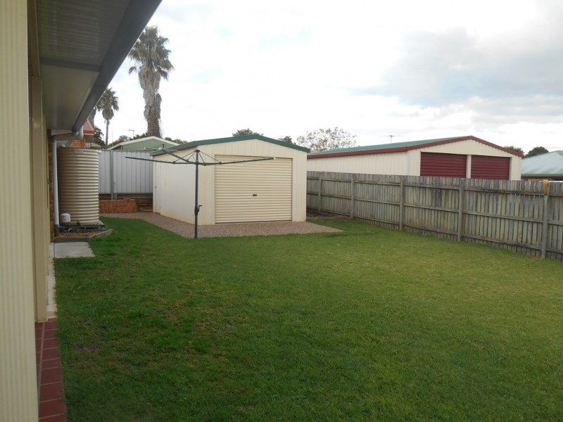 22 Gainsborough Drive, Glenvale QLD 4350