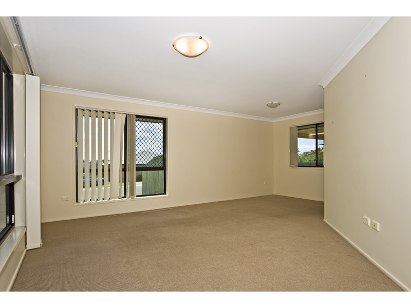 2 Samatha Close, Darling Heights QLD 4350