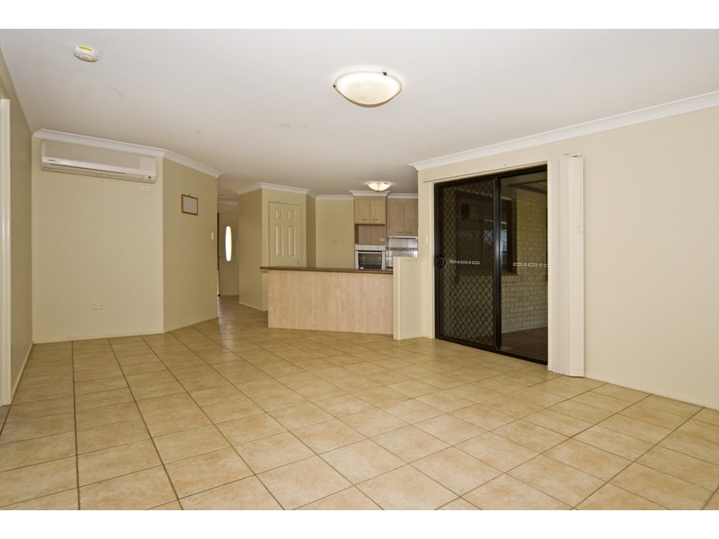 2 Samatha Close, Darling Heights QLD 4350