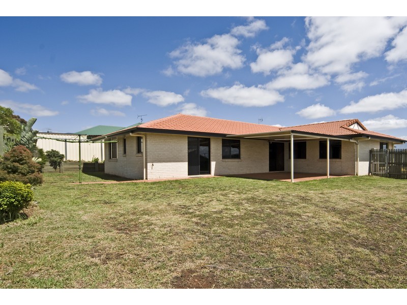 2 Samatha Close, Darling Heights QLD 4350