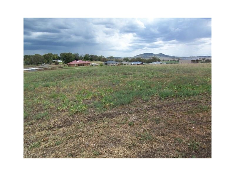 8 Commonwealth Cresent, Gowrie Junction QLD 4352