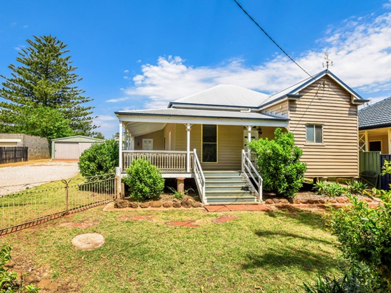 204 Taylor Street, Newtown QLD 4350