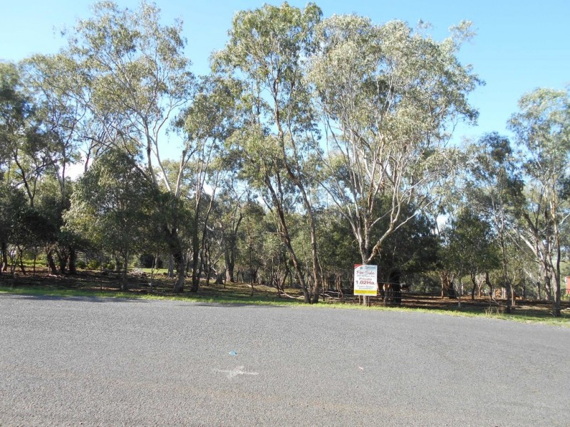 16 Wilga Avenue, Oakey QLD 4401