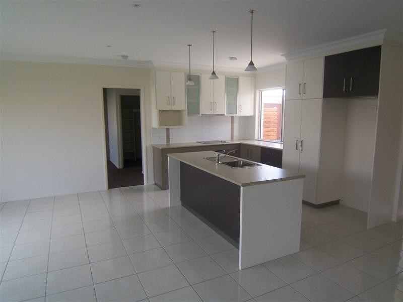 2/346 North, Wilsonton QLD 4350