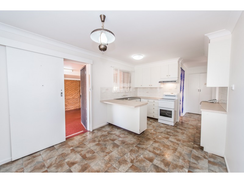 29 Chilla Street, Harristown QLD 4350
