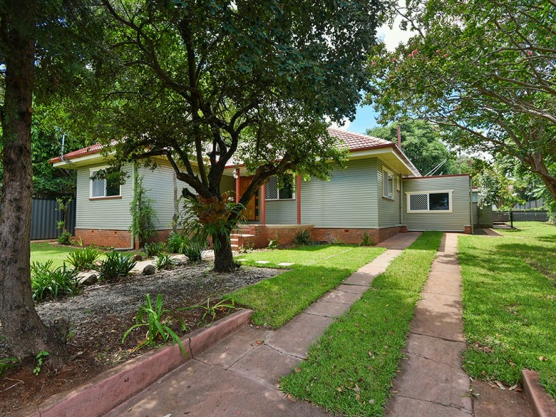 92 Hume Street, East Toowoomba QLD 4350