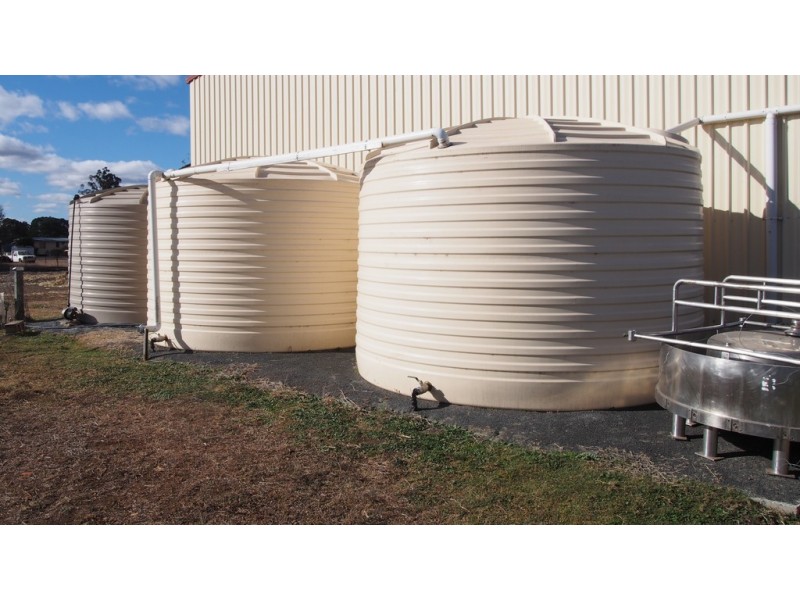 8 CENTENARY ROAD, Clifton QLD 4361