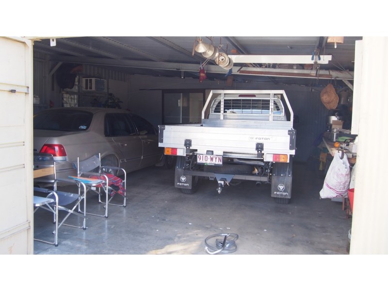 8 CENTENARY ROAD, Clifton QLD 4361