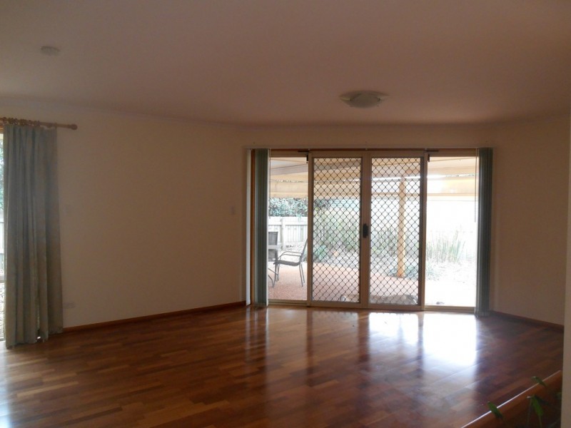 40 CALYPSO CRESCENT, Middle Ridge QLD 4350