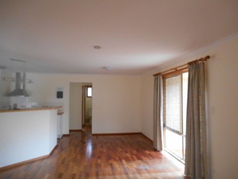 40 CALYPSO CRESCENT, Middle Ridge QLD 4350