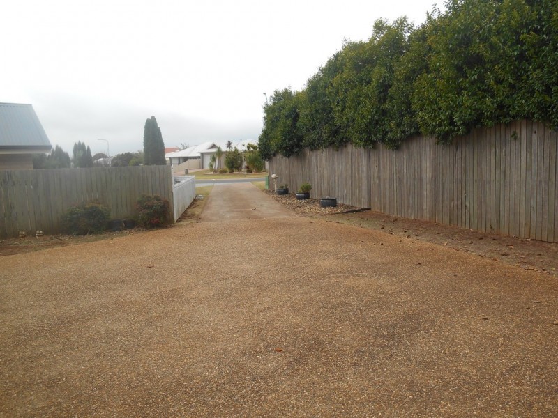 40 CALYPSO CRESCENT, Middle Ridge QLD 4350