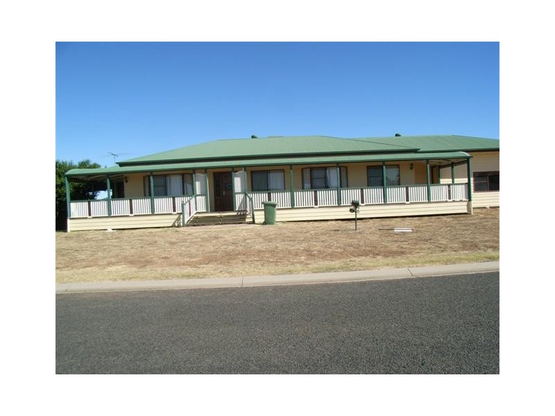 6 Agnes Street, Dalby QLD 4405