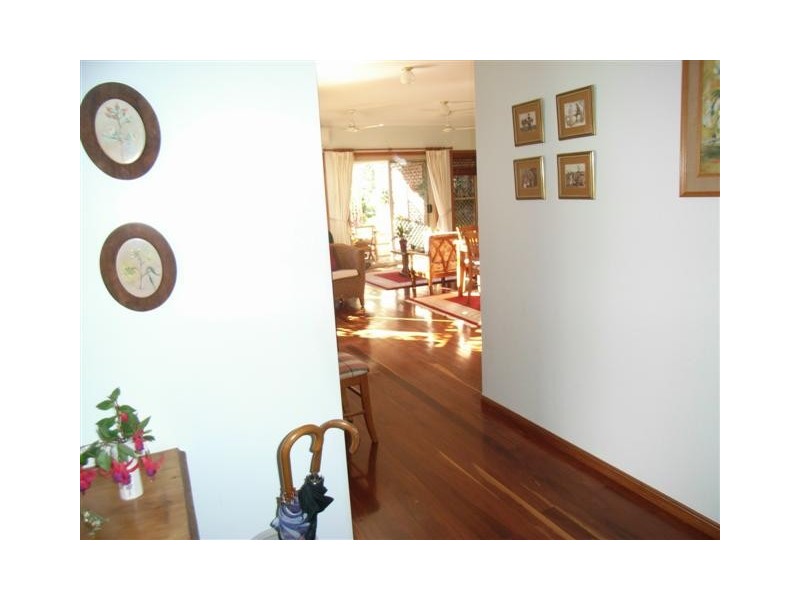 4 Poinsettia Court, Middle Ridge QLD 4350