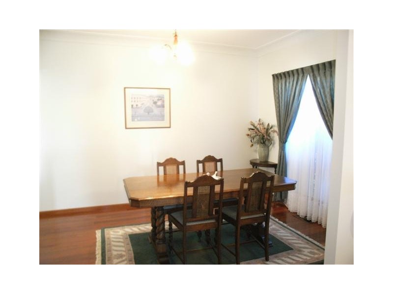 4 Poinsettia Court, Middle Ridge QLD 4350