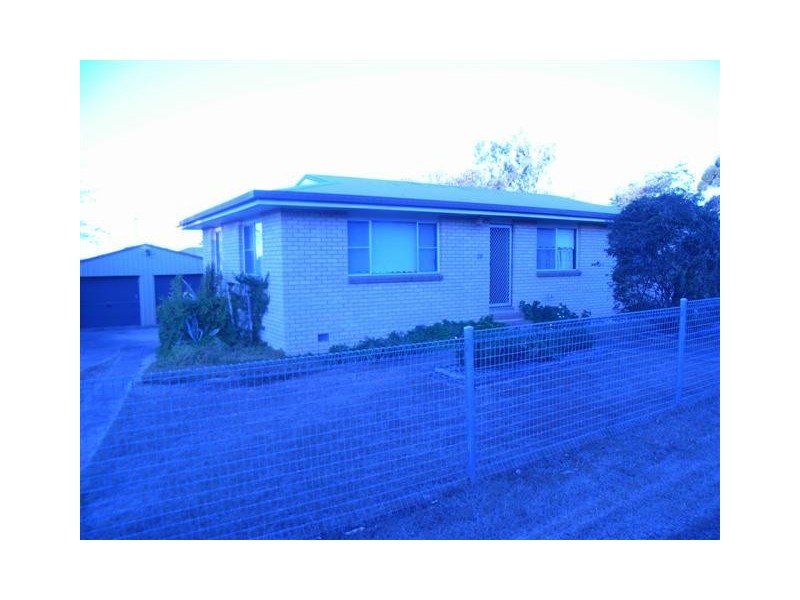 20 Werth Street, Oakey QLD 4401