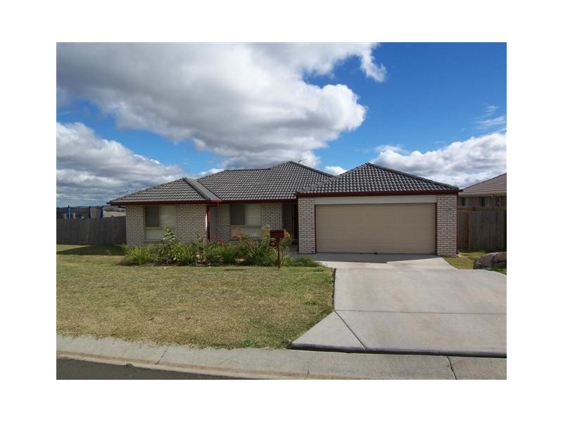 19 Wareena Cresent, Glenvale QLD 4350