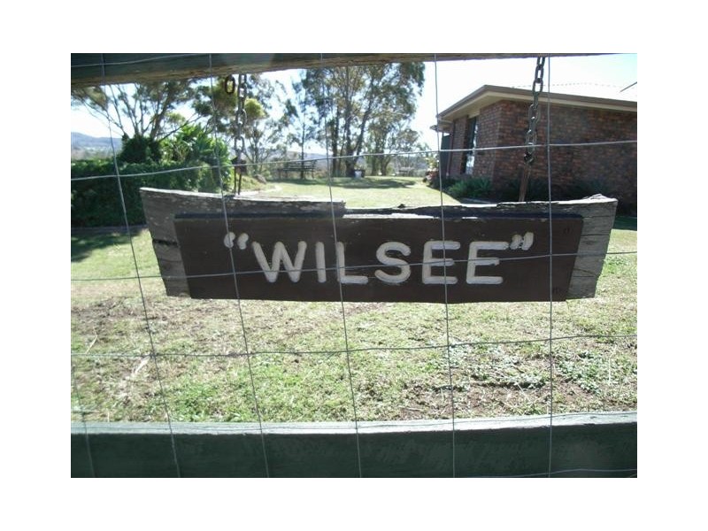 5 Pedersen, Cranley QLD 4350