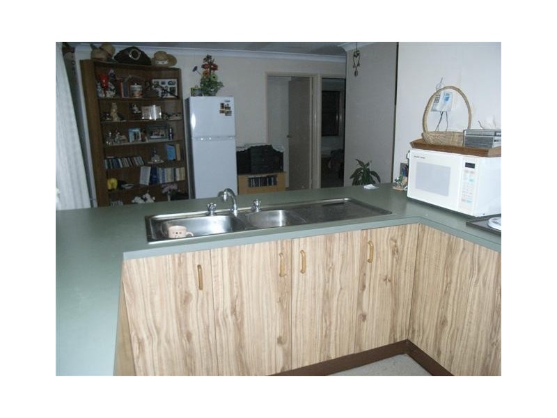 5 Pedersen, Cranley QLD 4350