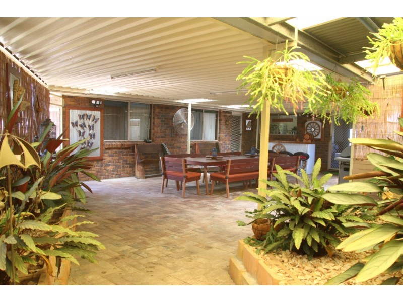 32 REDLANDS DRIVE, Gowrie Junction QLD 4352