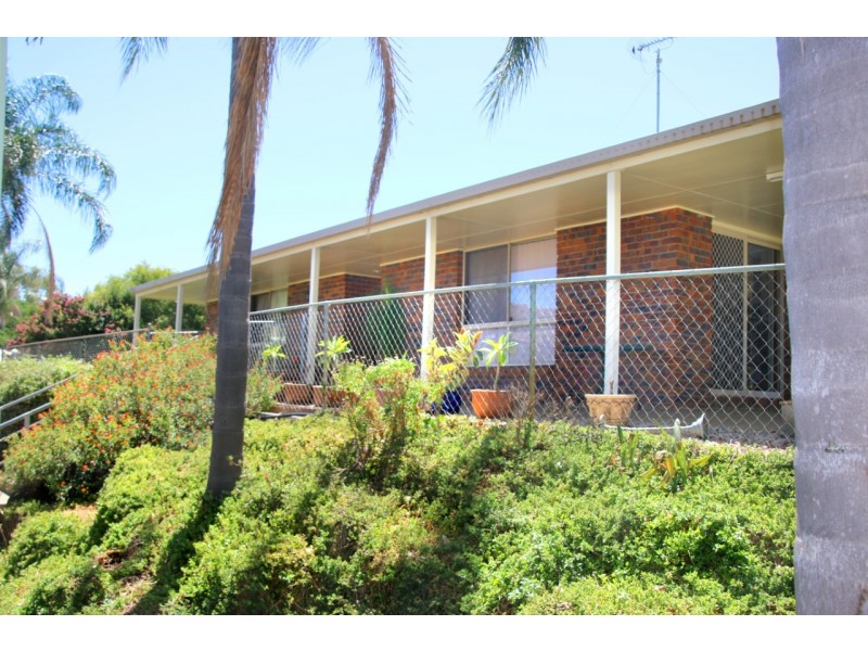 32 REDLANDS DRIVE, Gowrie Junction QLD 4352