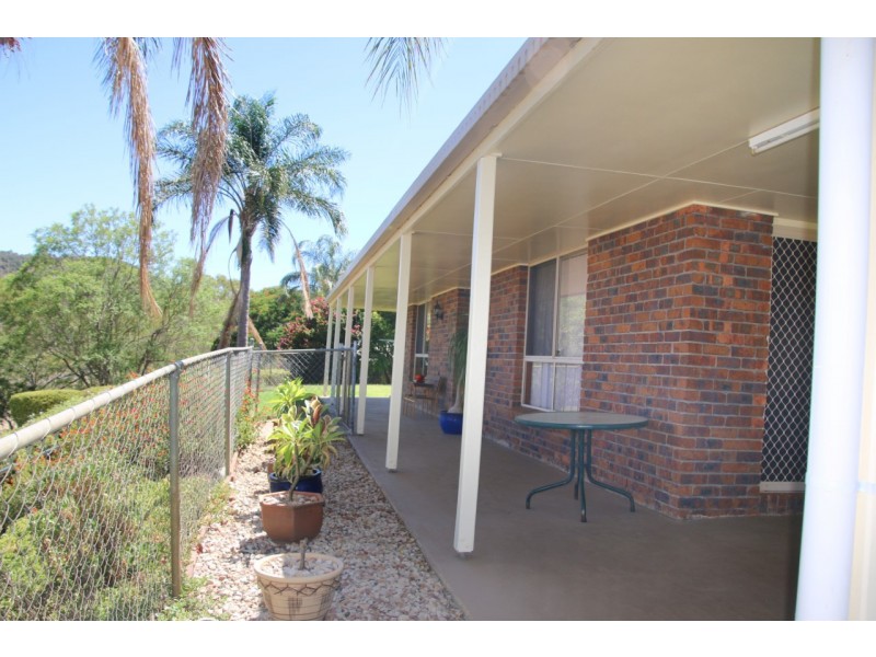 32 REDLANDS DRIVE, Gowrie Junction QLD 4352