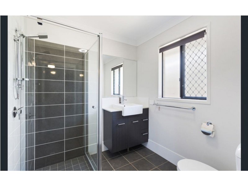 1and2/1B Llewellyn Street, Centenary Heights QLD 4350