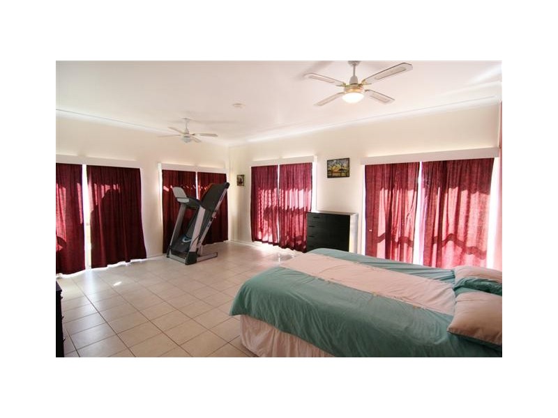 1 Mottram Street, Wilsonton QLD 4350