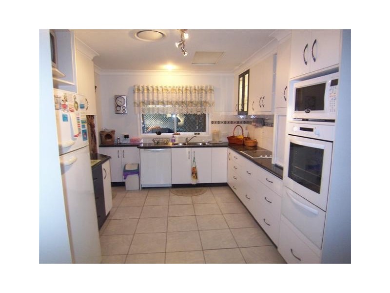 13 Bimbadeen Court, Wilsonton QLD 4350