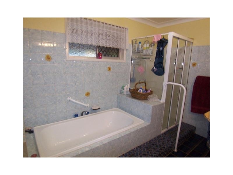 13 Bimbadeen Court, Wilsonton QLD 4350