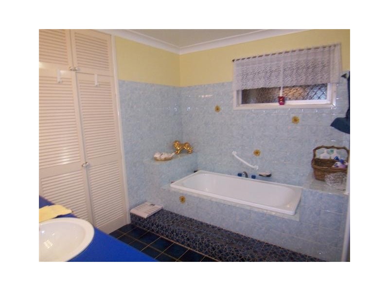 13 Bimbadeen Court, Wilsonton QLD 4350